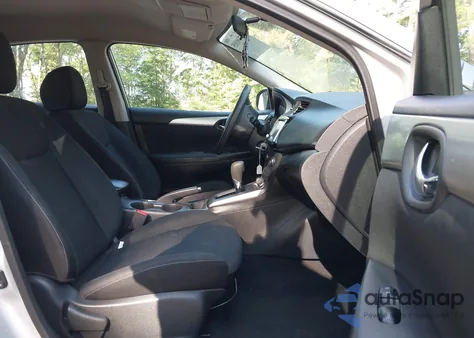 2019 Nissan Sentra S z USA, uszkodzony, nr VIN 3N1AB7AP1KY243945